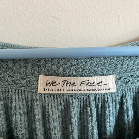 Free People We the Free Waffle Knit Henley Green Long Sleeve Size X-Small - Picture 2 of 16